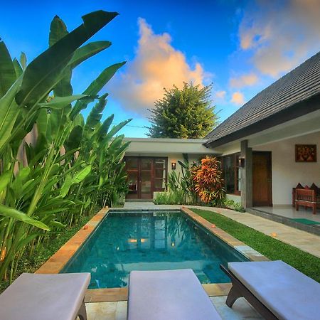 Bukit Kirana Villas Улувату Екстер'єр фото